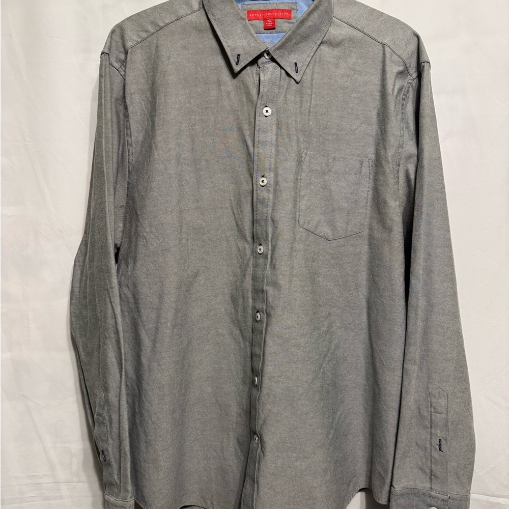 Men's Gray Button-Up Shirt